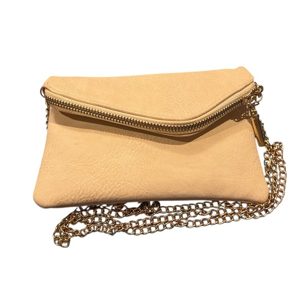 Faux Leather Cream purse with gold chain strap - Picture 5 of 6